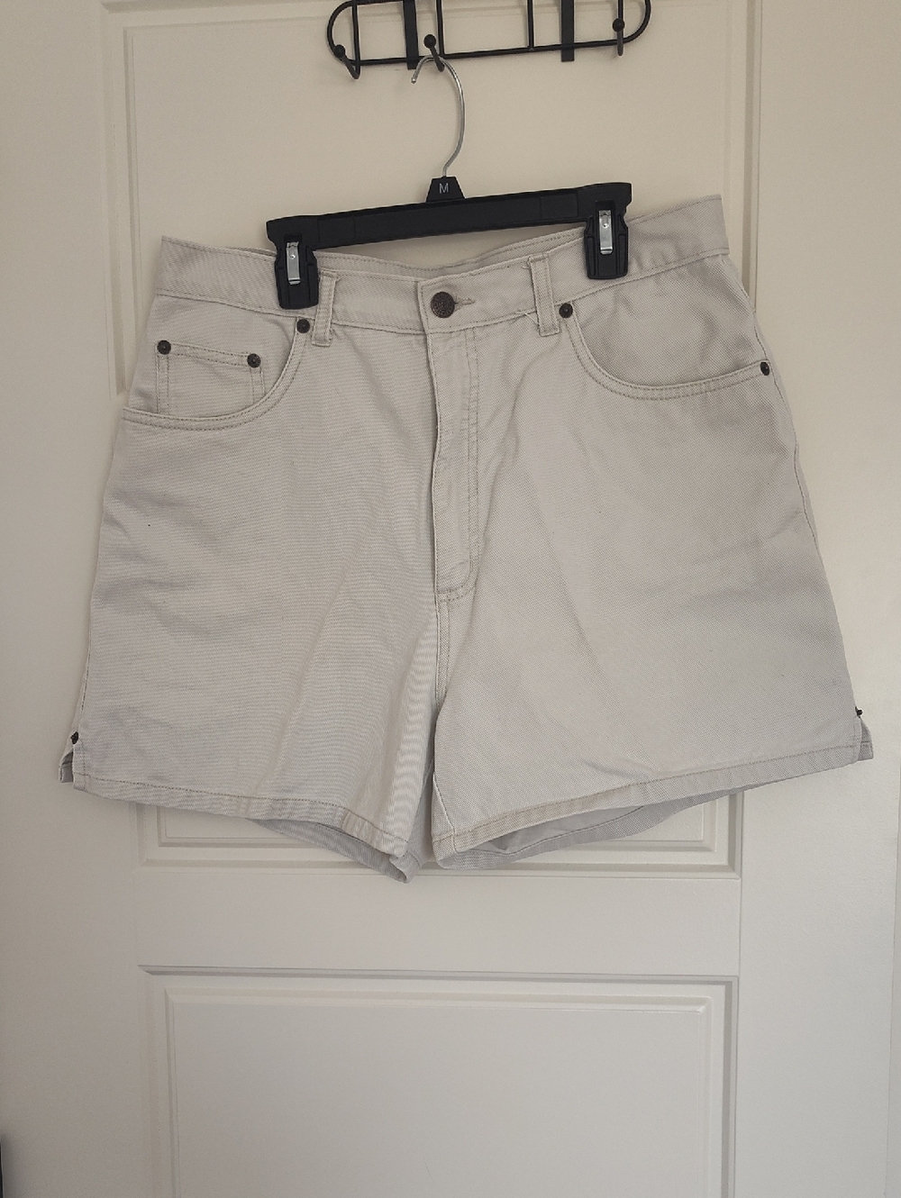 bill blass Cream High-Rise Casual Women's Shorts